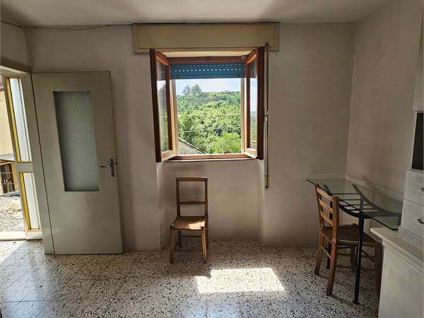 Casa indipendente con giardino in località Casantino