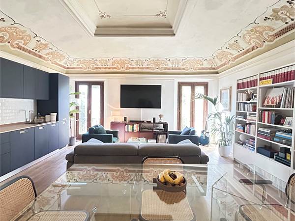 Appartamento ristrutturato in villa storica a San Bartolo 