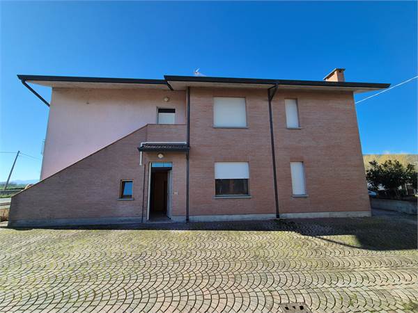 Casa indipendente con corte a Montalettto di Cervia