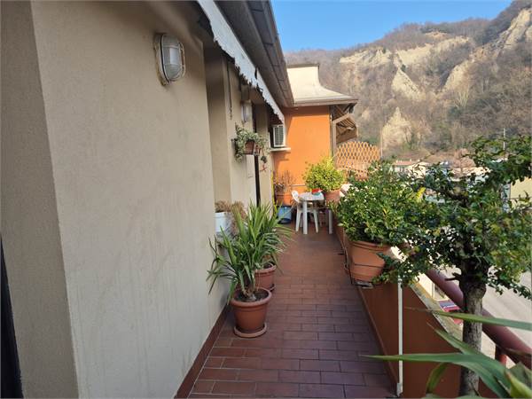 Bilocale con terrazzo in centro a Monterenzio 