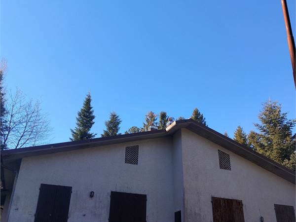 Casa bifamiliare con giardino a Villaggio Lago di Montecopiolo 