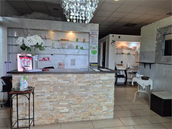 Centro estetico in vendita a Savignano sul Rubicone 