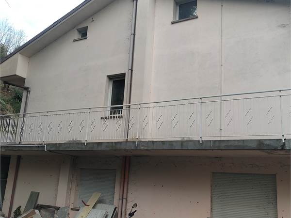 Casa bifamiliare in vendita a Montefiore Conca