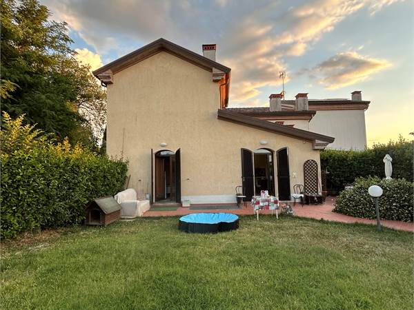 Splendida villa indipendente con giardino a Vergiano di Rimini 