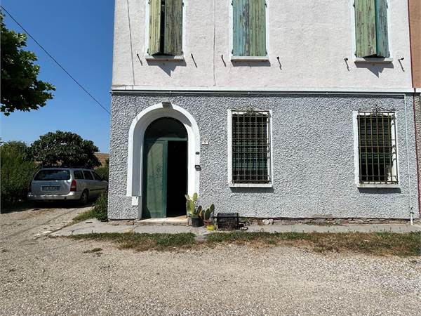 OCCASIONE! BIFAMILIARE CON GIARDINO E TERRENO A VOLTANA